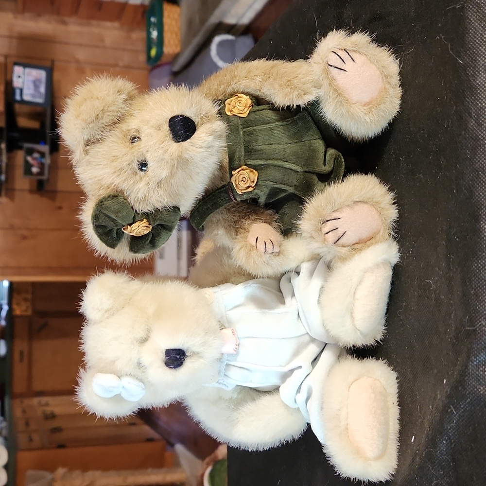 Boyd's Bears Sascha and Lillian